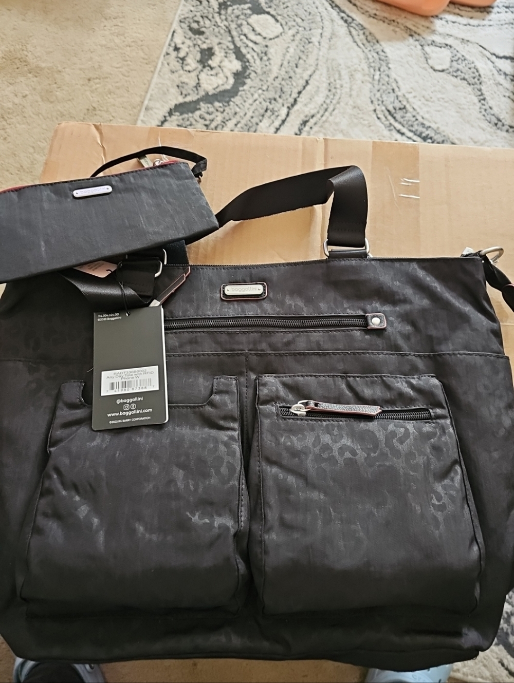 Baggallini Black Cheetah-Print Laptop Tote With Pockets And Wristlet